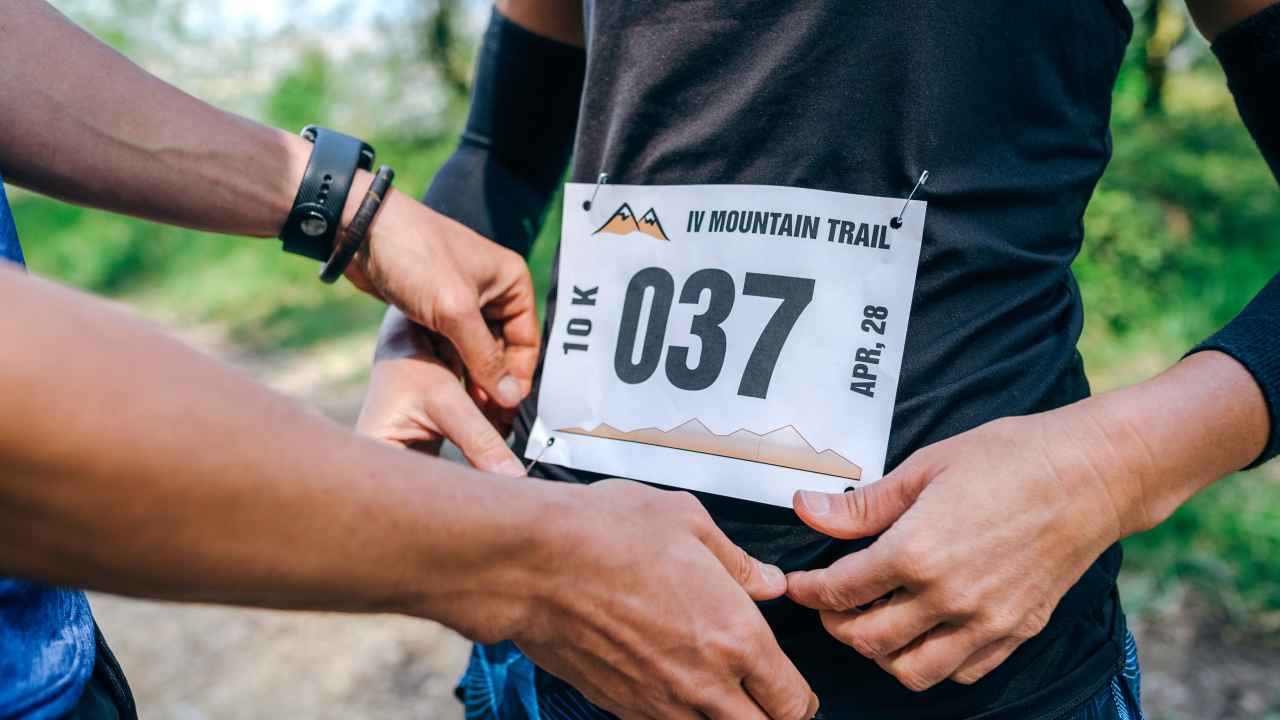 Tips to wear a race bib properly